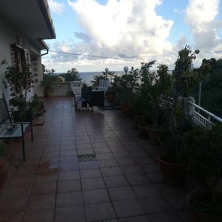 La Casa Delle Delizie Hotel Messina Bagian luar foto